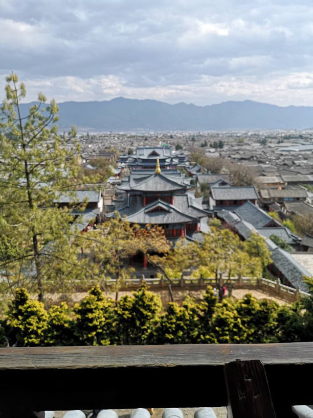 币安币BNB涨到一万是早晚的事<strong></p>
<p>币安BNB</strong>。