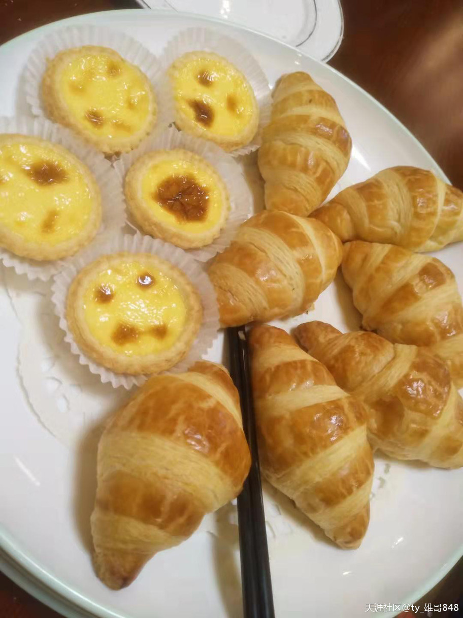 北海餐饮界大师黄志雄制作的疍家美食菜品在央视亮相受到欢迎